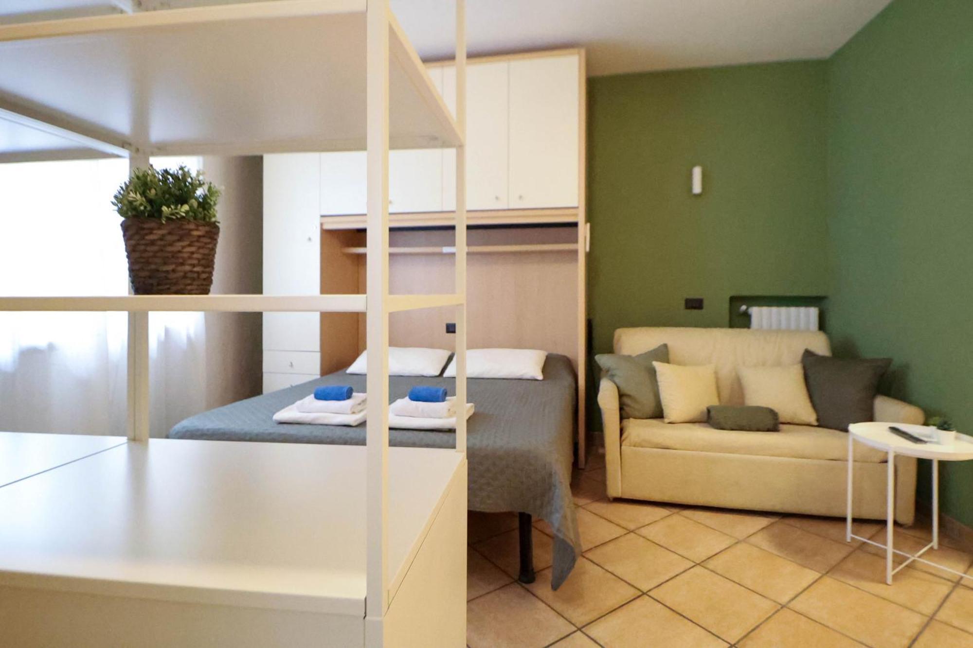 Nel Centro Di Desenzano Apartment Десенцано дел Гарда Екстериор снимка