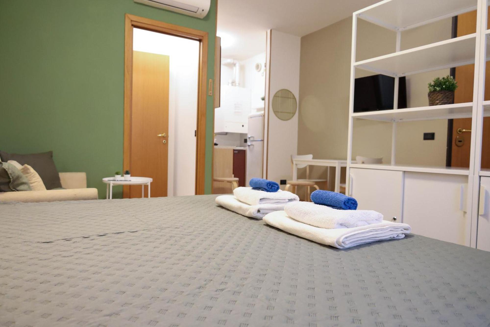 Nel Centro Di Desenzano Apartment Десенцано дел Гарда Екстериор снимка
