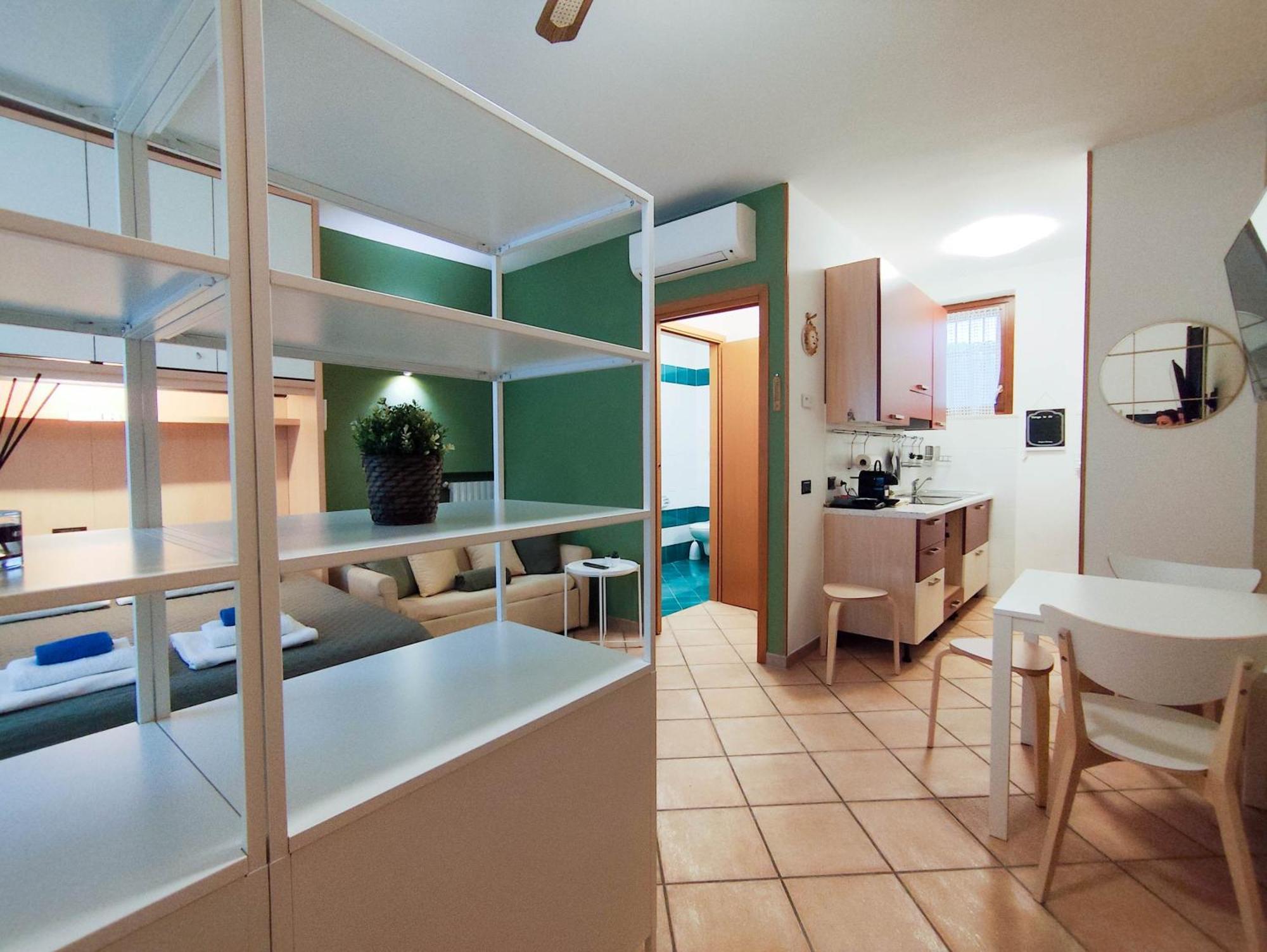Nel Centro Di Desenzano Apartment Десенцано дел Гарда Екстериор снимка