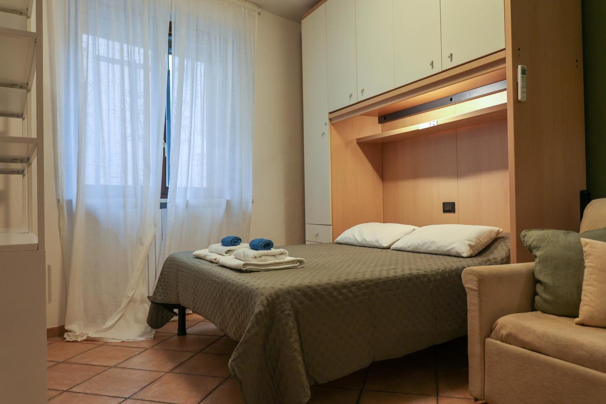 Nel Centro Di Desenzano Apartment Десенцано дел Гарда Екстериор снимка